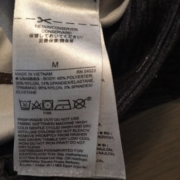 GAP Fit Exercise Leggings with Back Zipper Pocket - Picture 6 of 7